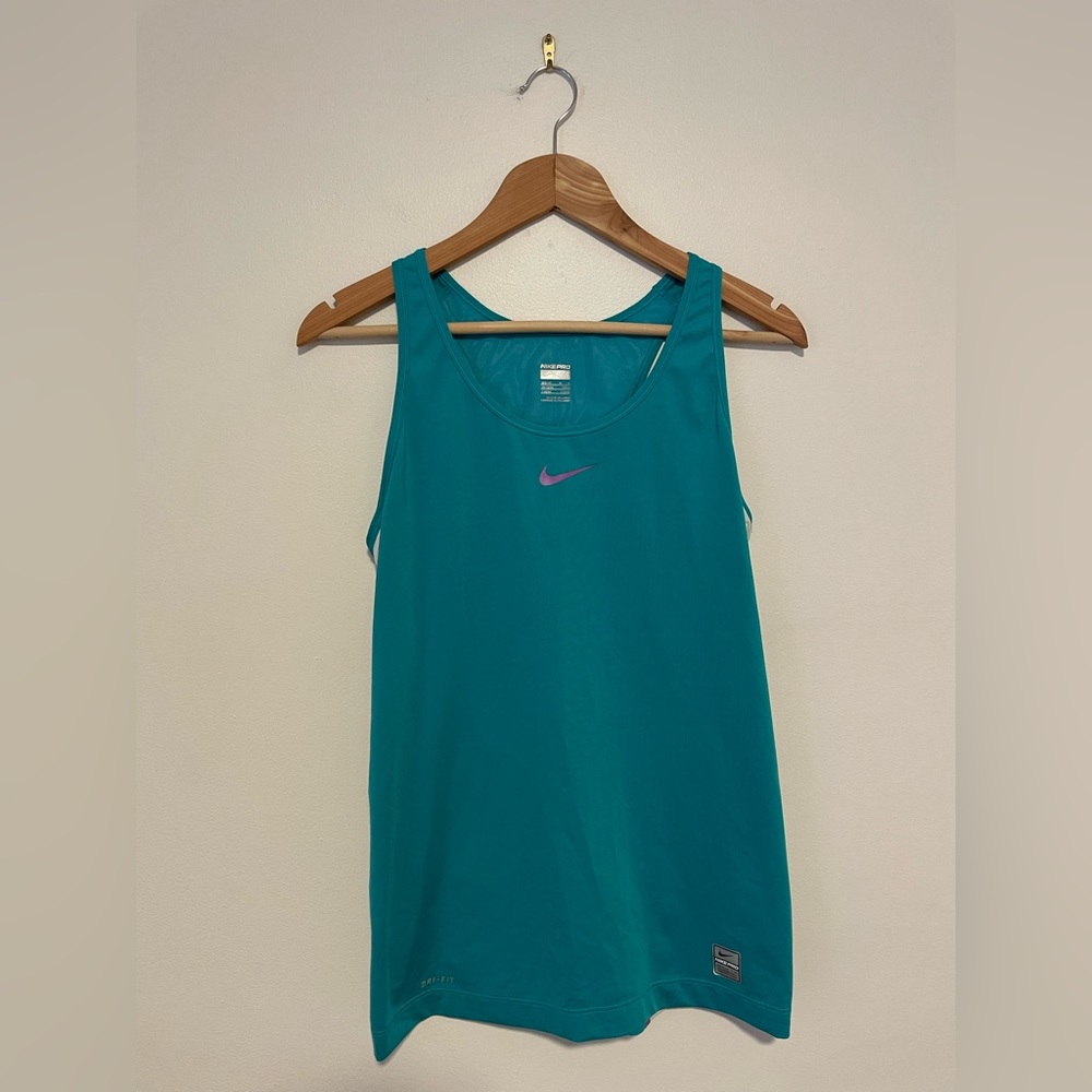 Nike ProWomen’s M Vintage Teal Dri-Fit Tank